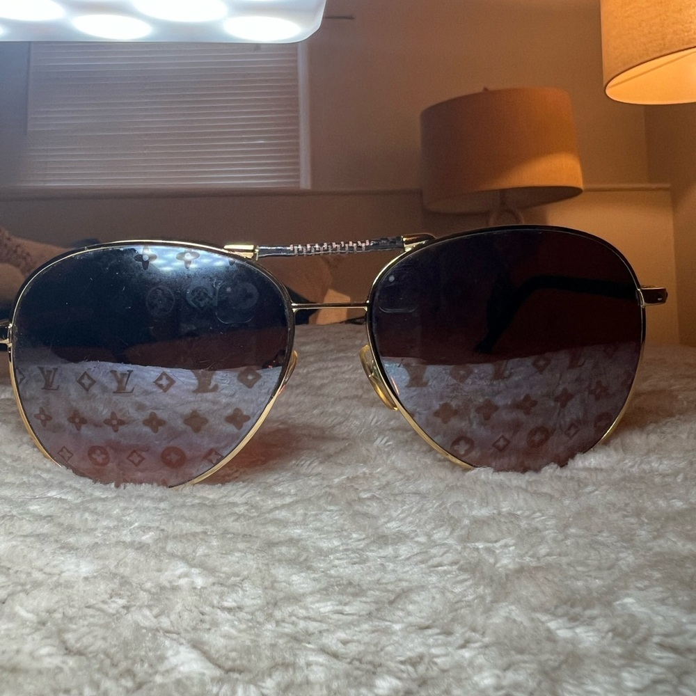 Gold Louis Vuitton Women’s Aviator Sunglasses